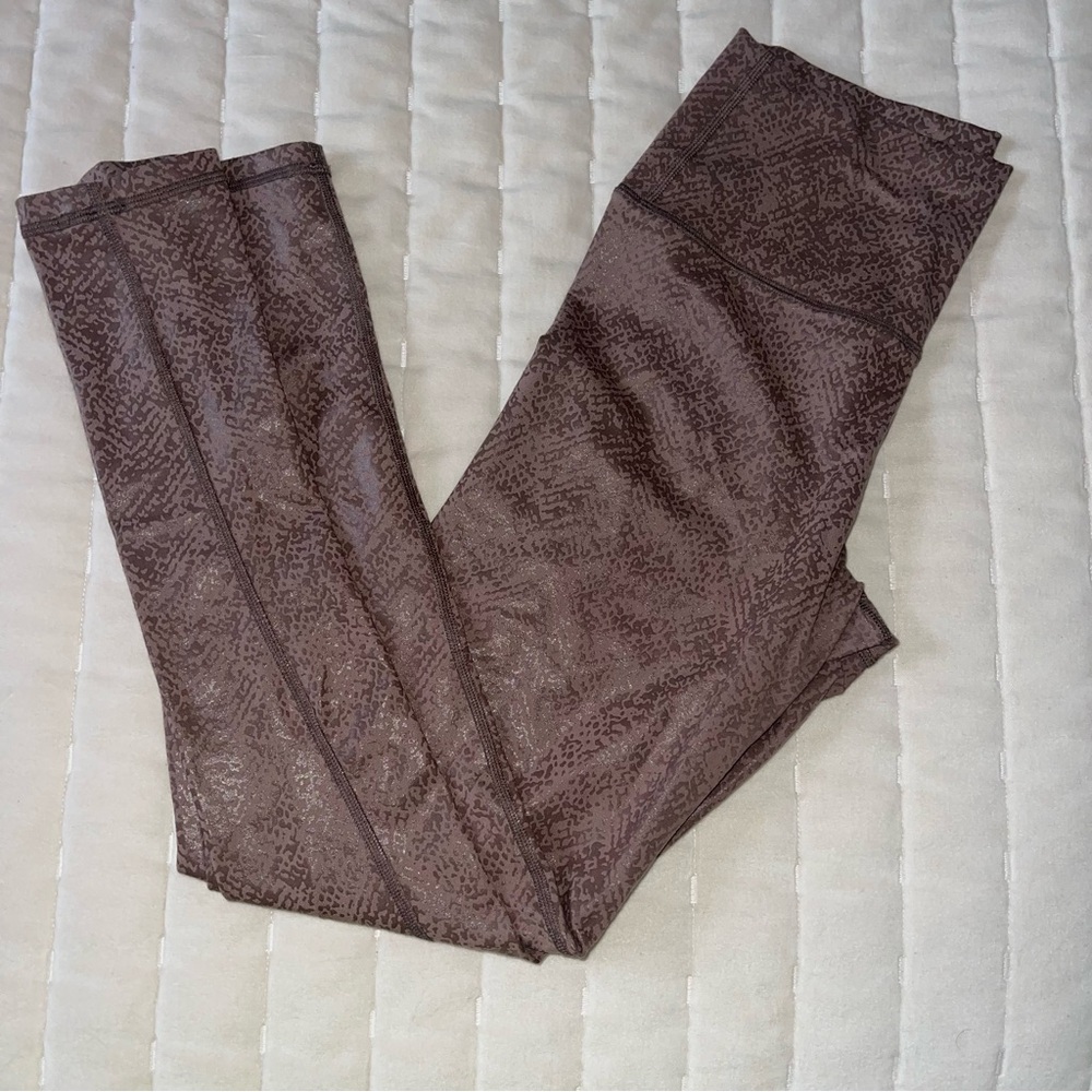 AERIE OFFLINE PURPLE SNAKE PRINT LEGGING